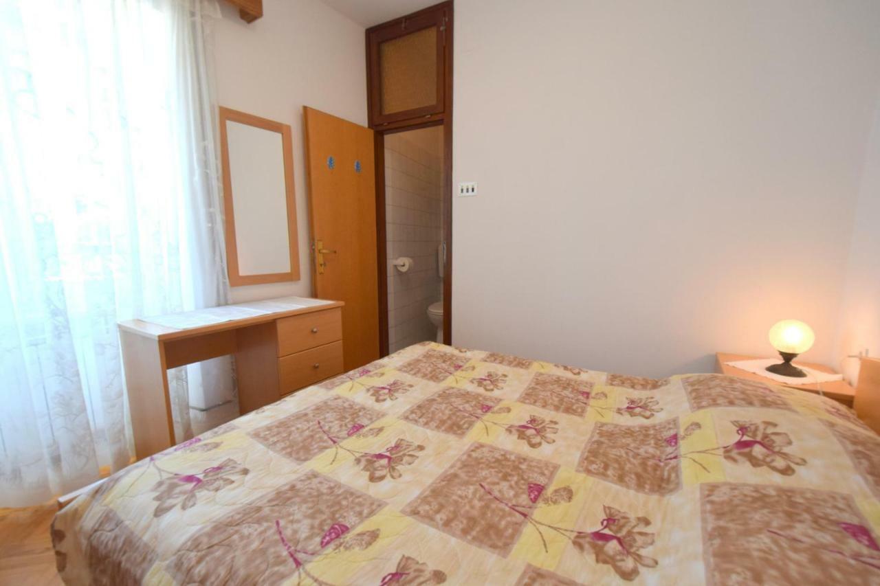 Guest House Keti Malinska Eksteriør bilde